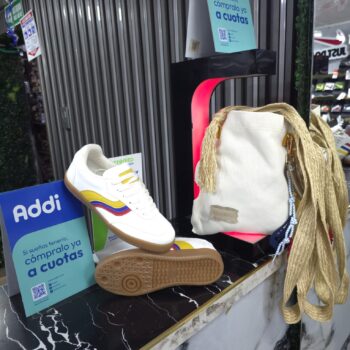 Tenis de la Selección + Bolso deportivo a un precio insuperable